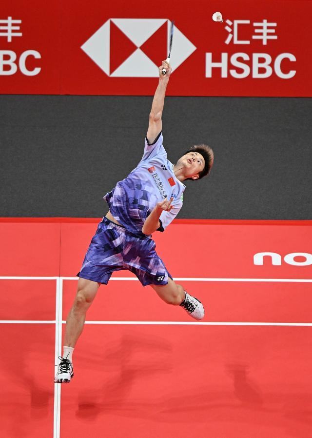 1733933032426016939.jpg (体育)(4)羽毛球——世巡赛总决赛:石宇奇胜乔纳坦XxjpseC007169_20241211_PEPFN0A001.jpg