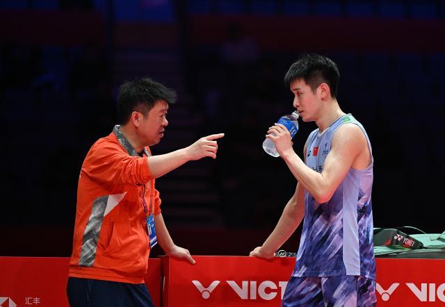 1733933448936059220.jpg (体育)(1)羽毛球——世巡赛总决赛:李诗沣不敌安东森XxjpseC007213_20241211_PEPFN0A001.jpg